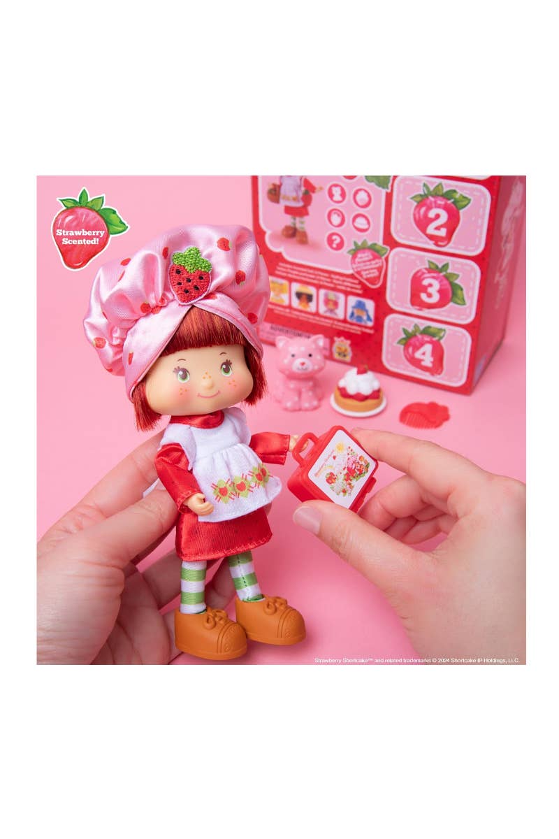UPD FD5SSSTR01 Strawberry Shortcake 5.5" Scented Doll - 4 pc
